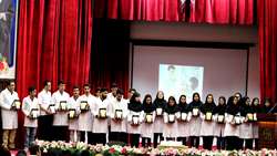 برگزاري مراسم آیین روپوش سفید دانشجویان دانشكده دندانپزشكي